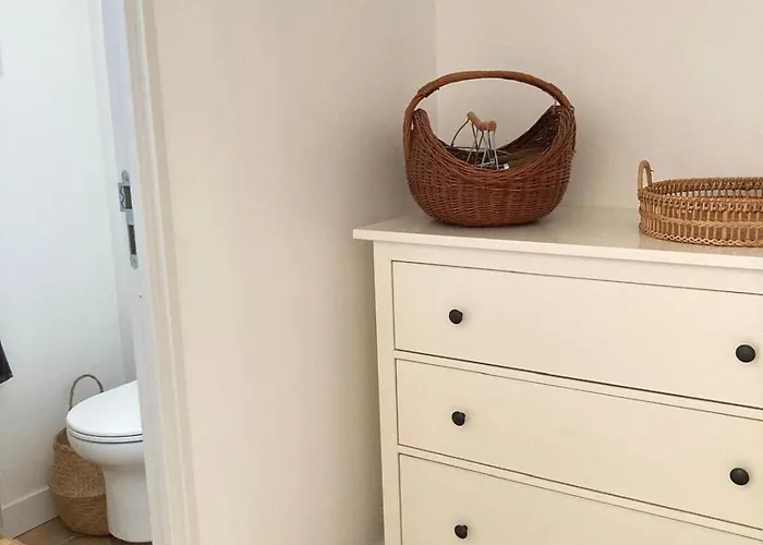 Family Between Sea And Forest Feriehus *